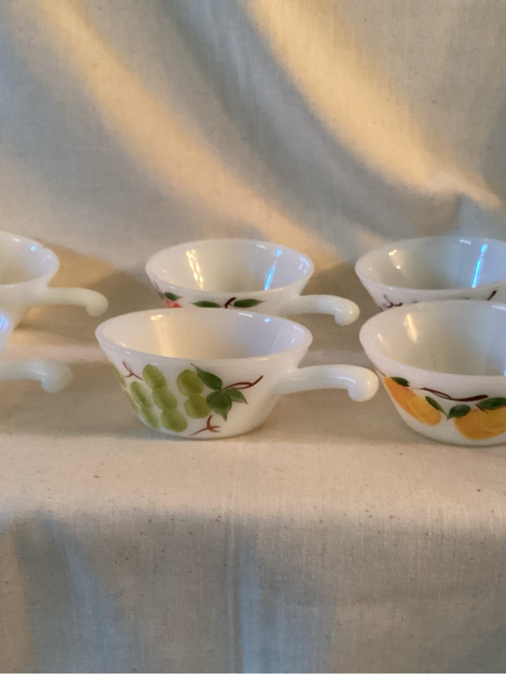 Fire king vintage set/6 handled soup, crocs, milk, glass Gay Fad